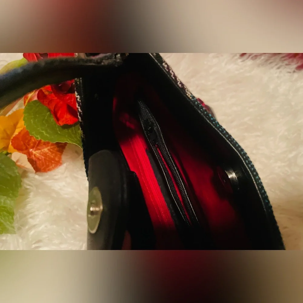 NWOT Multi Color Purse - Picture 3 of 4
